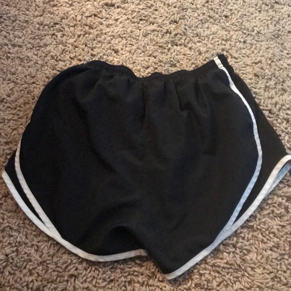 Like new Nike DRI-FIT shorts - Picture 3 of 4